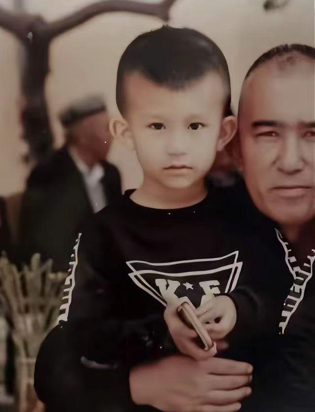 世！死因曝光是喀什第六中学传奇人物九游会网站新疆知名足球教练阿迪力去(图4)